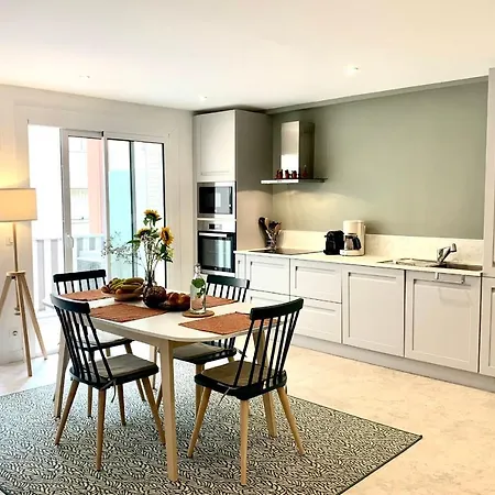 Сasa de vacaciones Spacious In The Heart Of Les Pins !