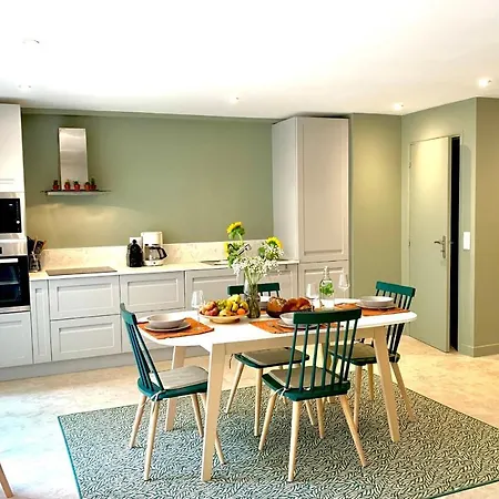 度假居 Spacious In The Heart Of Les Pins ! 胡安莱潘
